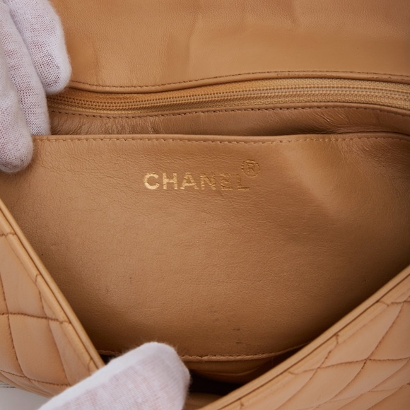 CHANEL BEIGE TORTOISE SHELL CHAIN CLASSIC FLAP BAG (CIRCA 1994) - Picture 7 of 11
